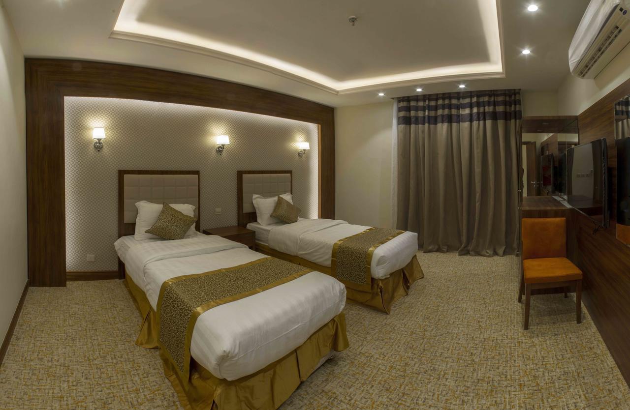 Al Borg Al Watheer Hotel Джазан Екстериор снимка