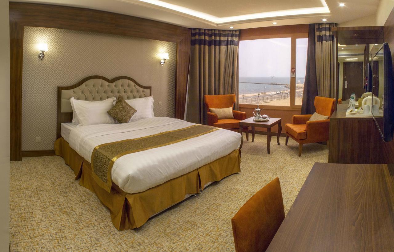 Al Borg Al Watheer Hotel Джазан Екстериор снимка