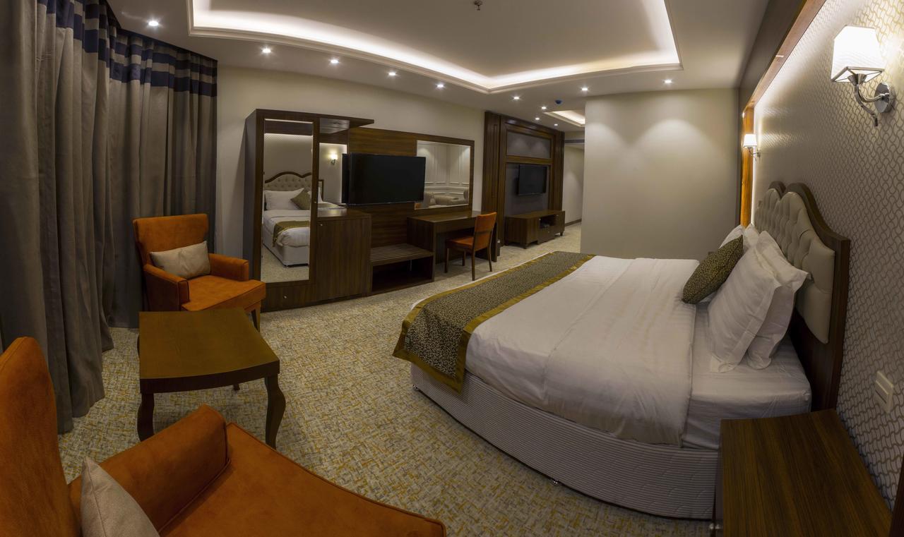 Al Borg Al Watheer Hotel Джазан Екстериор снимка