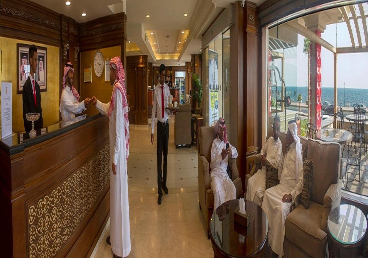 Al Borg Al Watheer Hotel Джазан Екстериор снимка