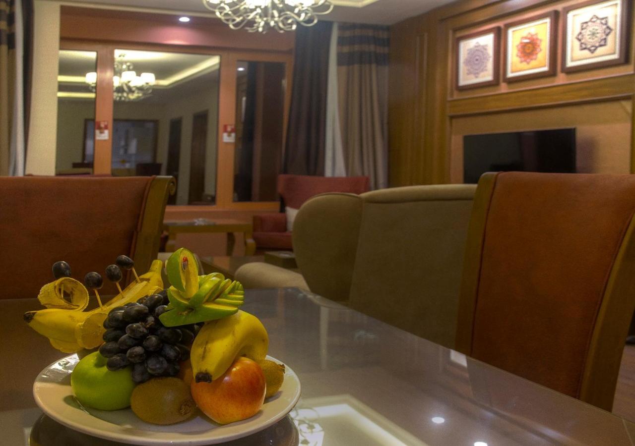 Al Borg Al Watheer Hotel Джазан Екстериор снимка
