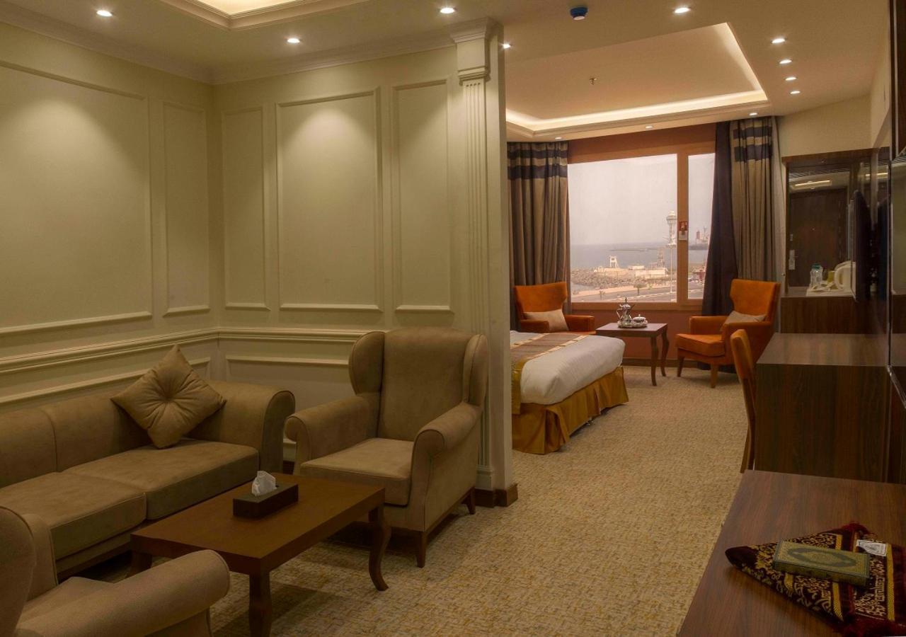 Al Borg Al Watheer Hotel Джазан Екстериор снимка