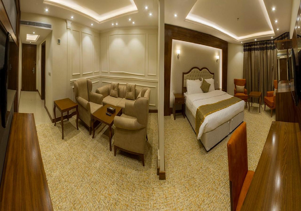 Al Borg Al Watheer Hotel Джазан Екстериор снимка