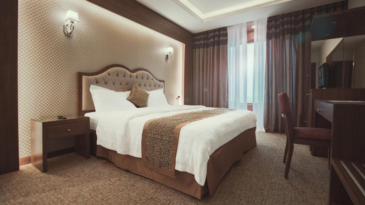 Al Borg Al Watheer Hotel Джазан Екстериор снимка